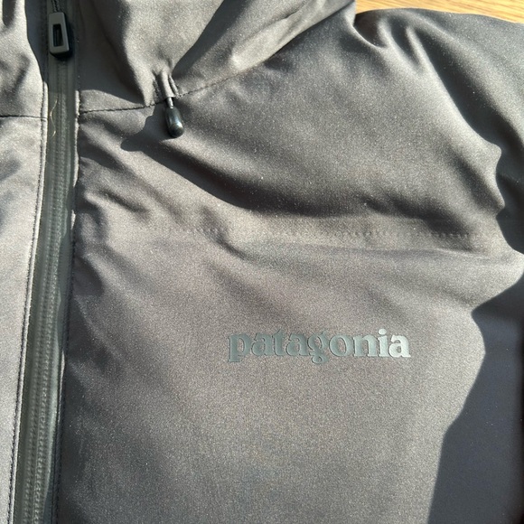 Patagonia Women's Charcoal Puffer Jacket - Picture 6 of 12